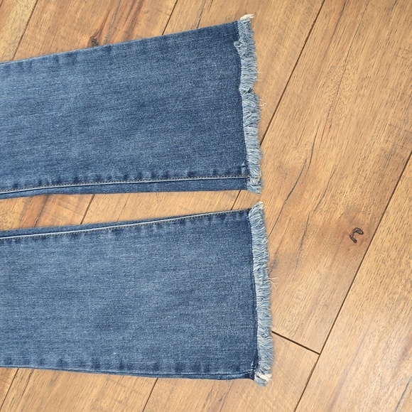 Girls Cat & Jack Flare Jeans - Picture 4 of 4